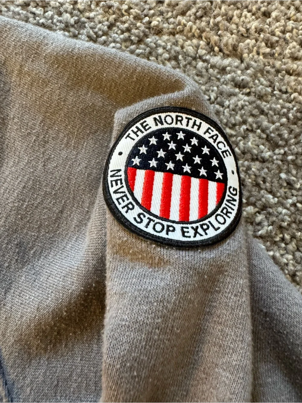 The North Face USA Full Zip Hoodie - Size L